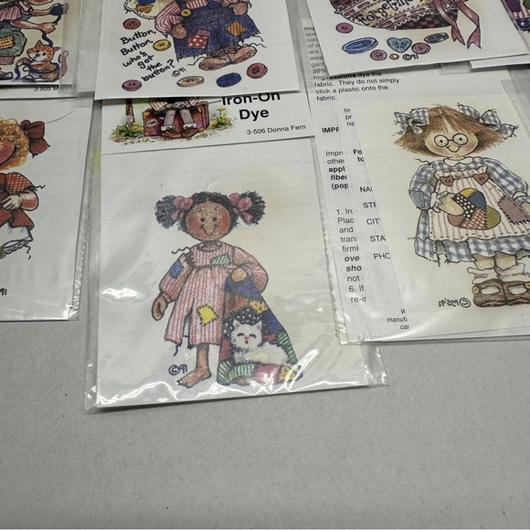 Vignette Impressions Lot of 20 Iron-On Dye Button Boy 3-515 and Angel - Picture 10 of 13